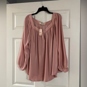 Women’s plus Top Size 18 NWT
